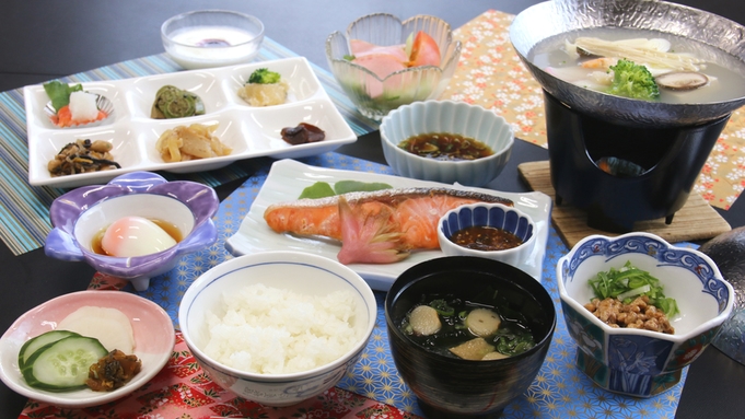 【1泊朝食】遅めのチェックインＯＫ！美味しい会津産お米の朝ごはん♪源泉掛け流しの名湯と会津観光を満喫